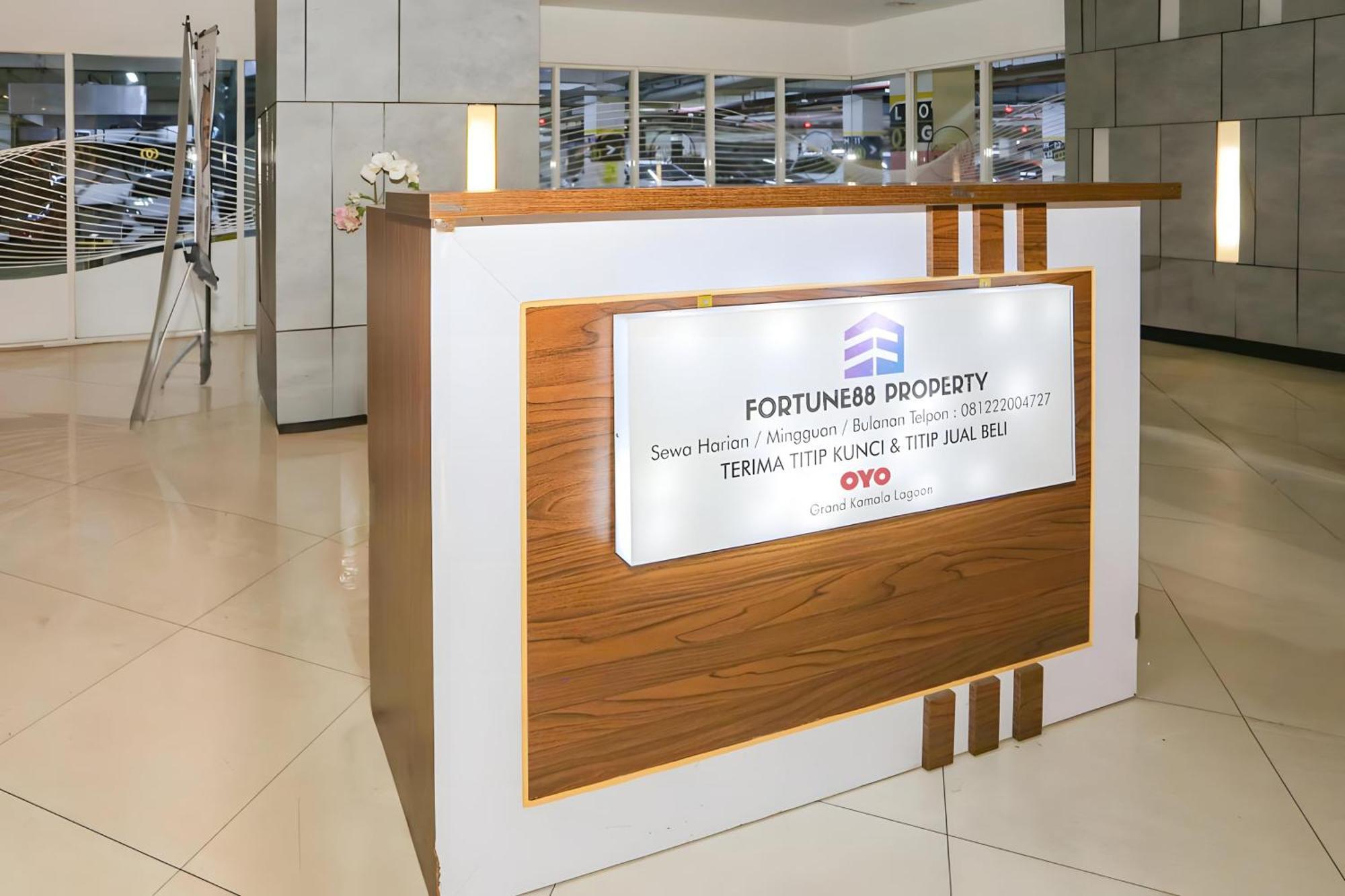 Oyo 93703 F88 Hotel Bekasi Kültér fotó